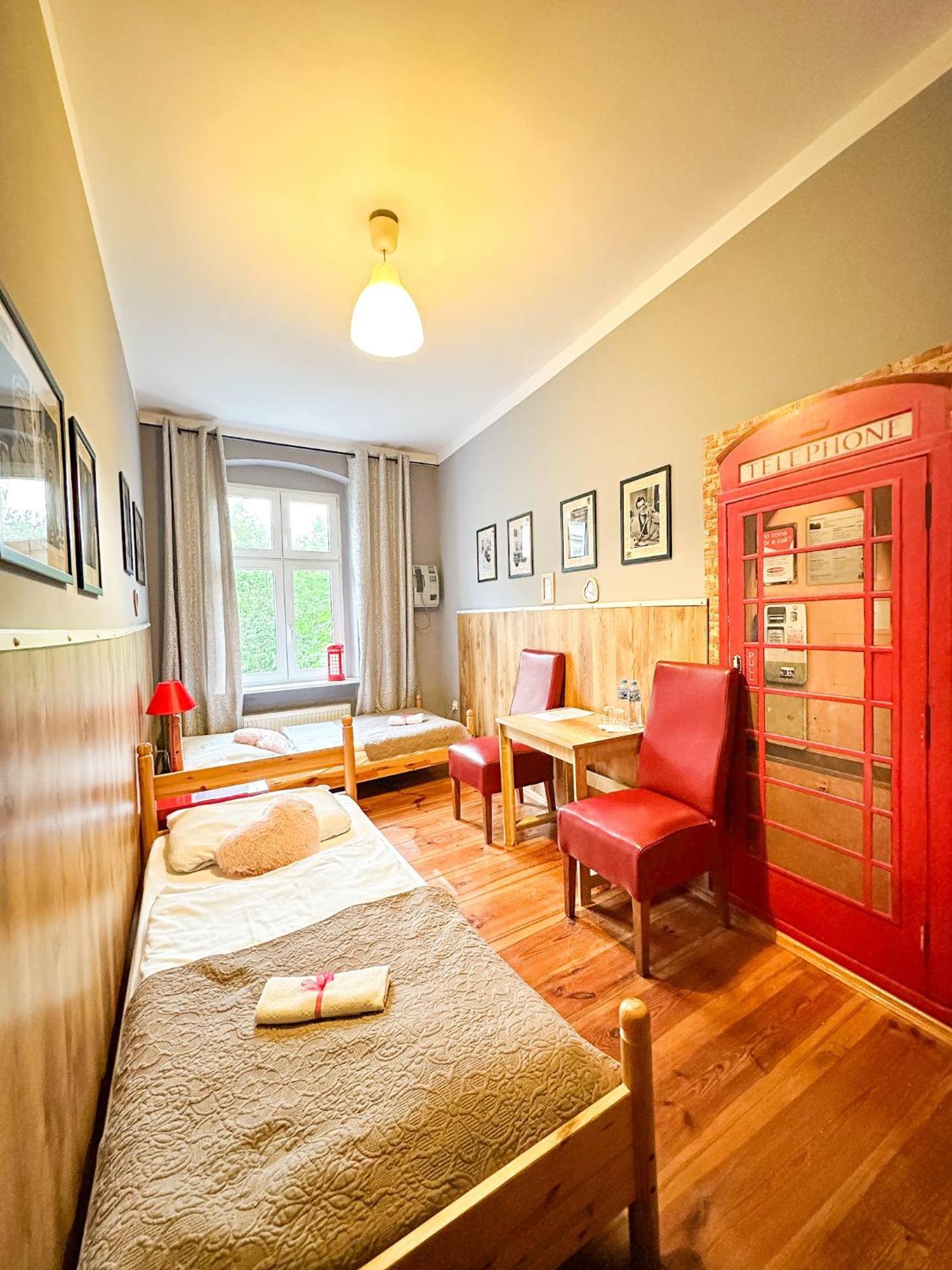 Explorer B&B Old Town Rooms & Apartment #Don'T Be A Tourist, Be An Explorer! ポズナン エクステリア 写真