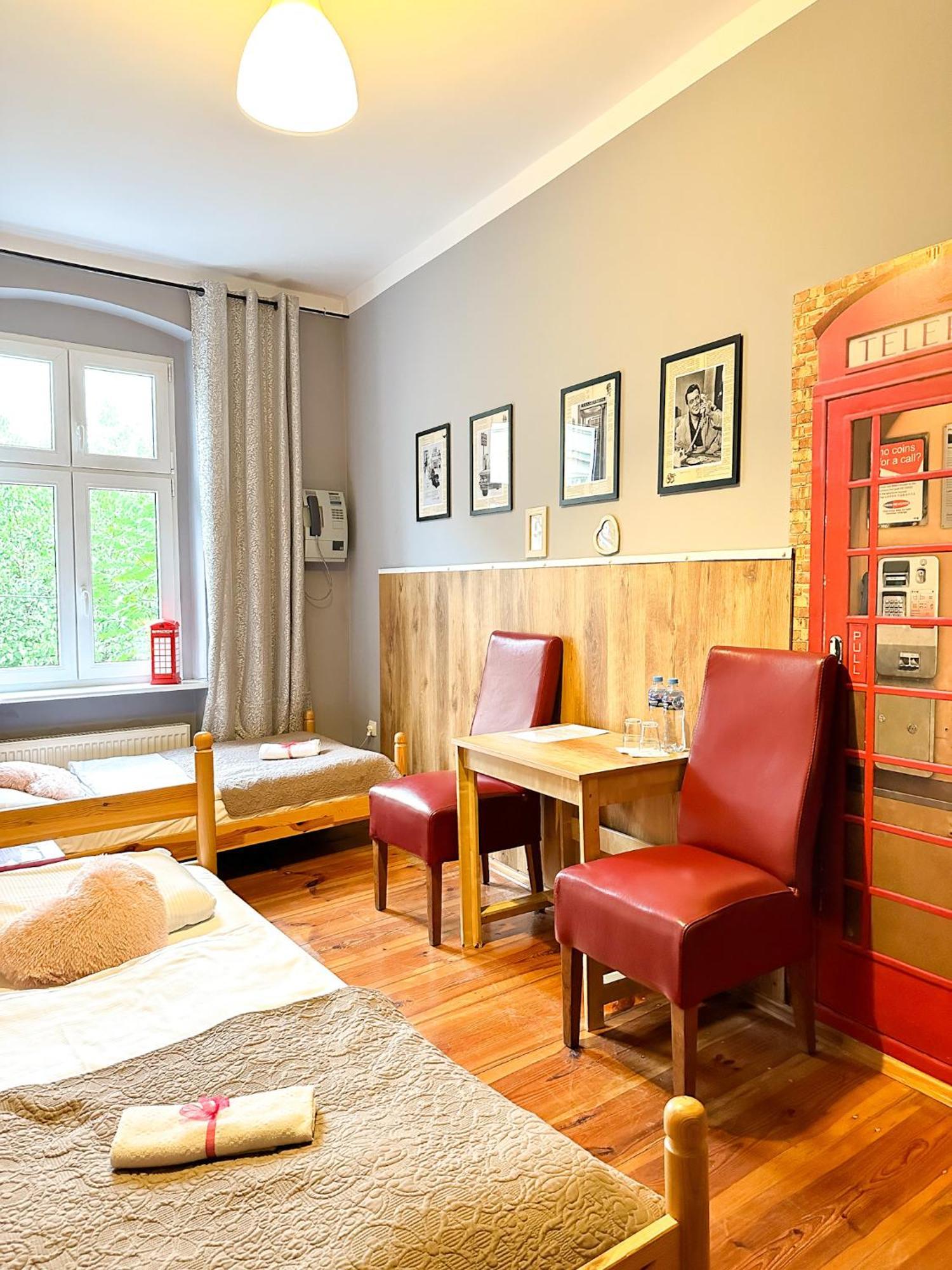Explorer B&B Old Town Rooms & Apartment #Don'T Be A Tourist, Be An Explorer! ポズナン エクステリア 写真