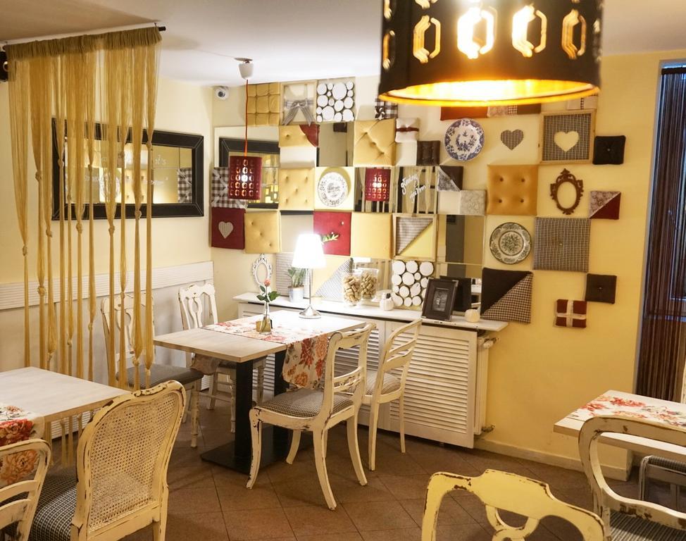 Explorer B&B Old Town Rooms & Apartment #Don'T Be A Tourist, Be An Explorer! ポズナン エクステリア 写真